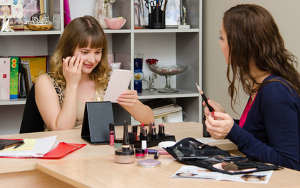 Salon One makeup application training services. Salon One makeup application training services.